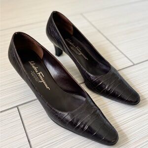 Salvatore Ferragamo Brown Croc Embossed Leather Mid Heel Pumps Dress Shoes 8.5 B